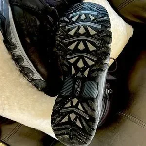 Keen | Shoes | Waterproof And Very Water Will With Stand The  display picture 1